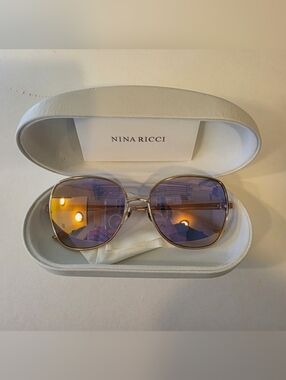 NIB Nina Ricci Light Gold Square Sunglasses SNR109S